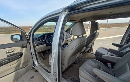 KIA Carnival III, 2019 год, 2 690 000 рублей, 17 фотография