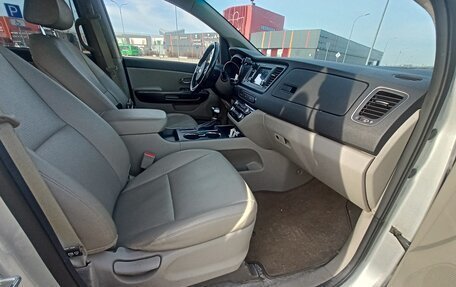 KIA Carnival III, 2019 год, 2 690 000 рублей, 18 фотография