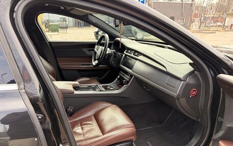 Jaguar XF II, 2017 год, 2 350 000 рублей, 7 фотография