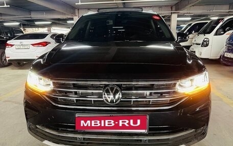Volkswagen Tiguan II, 2022 год, 4 400 000 рублей, 3 фотография