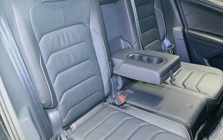 Volkswagen Tiguan II, 2022 год, 4 400 000 рублей, 35 фотография