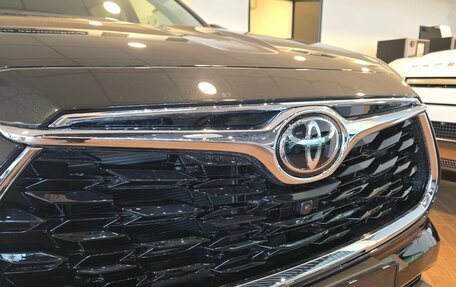 Toyota Highlander, 2026 год, 5 690 000 рублей, 8 фотография