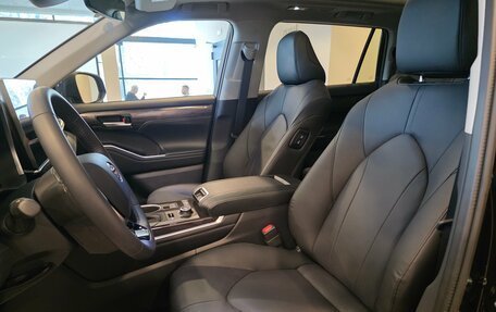 Toyota Highlander, 2026 год, 5 690 000 рублей, 15 фотография