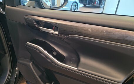 Toyota Highlander, 2026 год, 5 690 000 рублей, 26 фотография