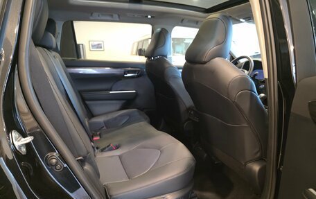 Toyota Highlander, 2026 год, 5 690 000 рублей, 25 фотография