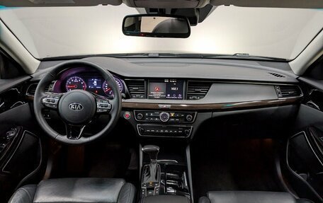 KIA K7, 2019 год, 2 500 000 рублей, 15 фотография