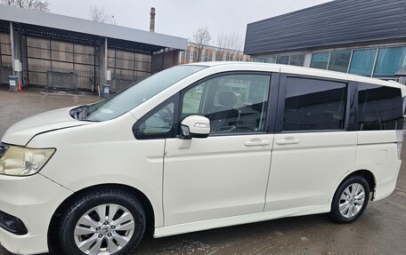 Honda Stepwgn IV, 2011 год, 1 100 000 рублей, 2 фотография