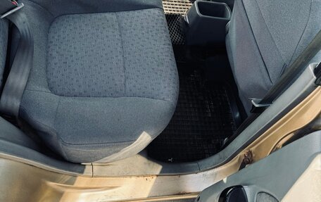 KIA Rio II, 2005 год, 220 000 рублей, 24 фотография