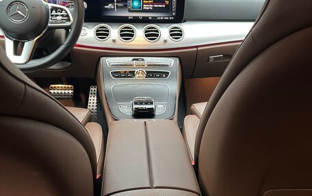 Mercedes-Benz E-Класс, 2020 год, 3 170 000 рублей, 10 фотография