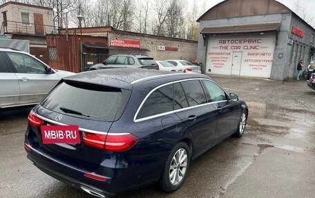 Mercedes-Benz E-Класс, 2020 год, 3 170 000 рублей, 4 фотография