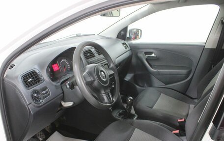 Volkswagen Polo VI (EU Market), 2013 год, 840 000 рублей, 16 фотография