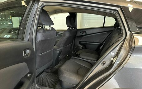 Toyota Prius IV XW50, 2017 год, 2 199 900 рублей, 17 фотография