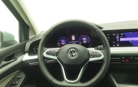 Volkswagen Golf VIII, 2022 год, 1 680 000 рублей, 11 фотография