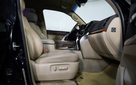 Toyota Land Cruiser 200, 2013 год, 3 999 000 рублей, 26 фотография