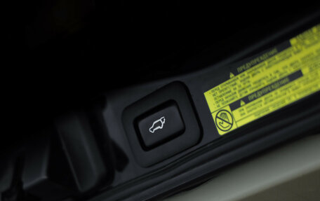 Toyota Land Cruiser 200, 2013 год, 3 999 000 рублей, 34 фотография