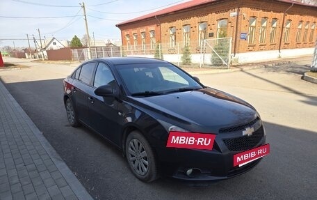 Chevrolet Cruze II, 2010 год, 700 000 рублей, 3 фотография