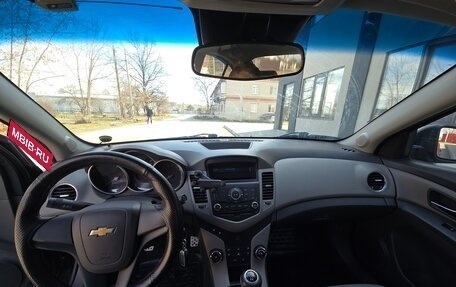 Chevrolet Cruze II, 2010 год, 700 000 рублей, 13 фотография