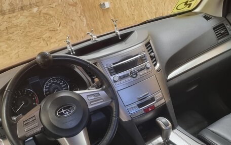 Subaru Outback IV рестайлинг, 2011 год, 2 000 000 рублей, 4 фотография