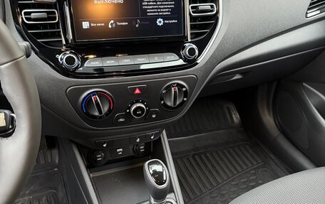 Hyundai Solaris II рестайлинг, 2022 год, 2 200 000 рублей, 10 фотография