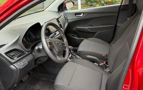 Hyundai Solaris II рестайлинг, 2022 год, 2 200 000 рублей, 7 фотография