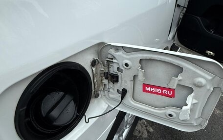 Toyota Land Cruiser 200, 2013 год, 3 790 000 рублей, 5 фотография