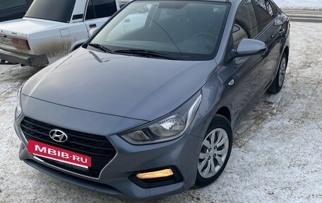 Hyundai Solaris II рестайлинг, 2017 год, 1 290 000 рублей, 2 фотография