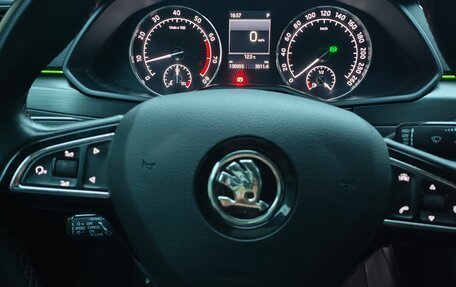 Skoda Superb III рестайлинг, 2016 год, 1 995 000 рублей, 4 фотография