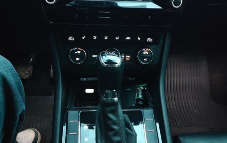 Skoda Superb III рестайлинг, 2016 год, 1 995 000 рублей, 6 фотография