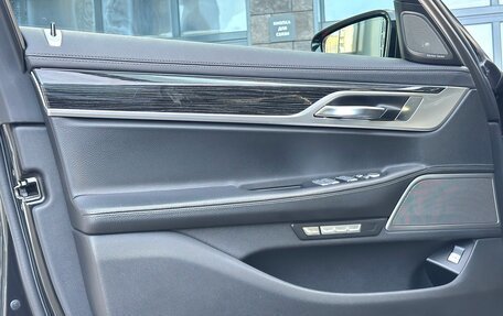 BMW 7 серия, 2017 год, 3 890 000 рублей, 19 фотография