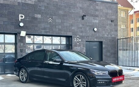BMW 7 серия, 2017 год, 3 890 000 рублей, 13 фотография