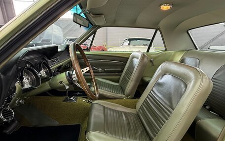 Ford Mustang VI рестайлинг, 1967 год, 8 000 000 рублей, 16 фотография