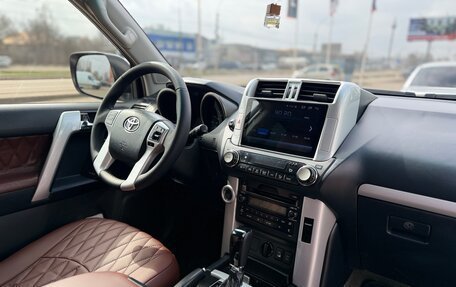 Toyota Land Cruiser Prado 150 рестайлинг 2, 2012 год, 2 875 000 рублей, 11 фотография