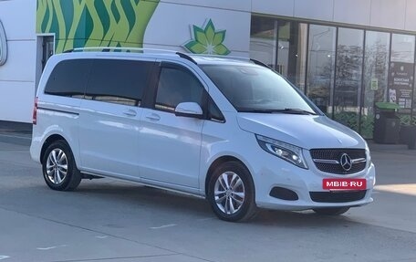 Mercedes-Benz V-Класс, 2015 год, 3 140 000 рублей, 3 фотография