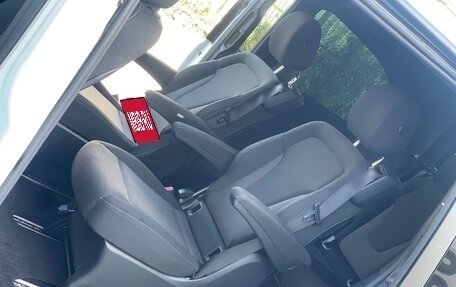 Mercedes-Benz V-Класс, 2015 год, 3 140 000 рублей, 20 фотография