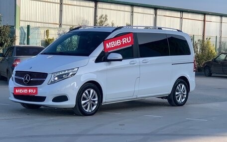 Mercedes-Benz V-Класс, 2015 год, 3 140 000 рублей, 19 фотография