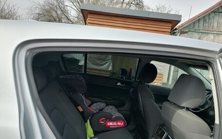 KIA Sportage IV рестайлинг, 2017 год, 1 800 000 рублей, 6 фотография