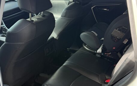 Toyota RAV4, 2022 год, 3 190 000 рублей, 9 фотография