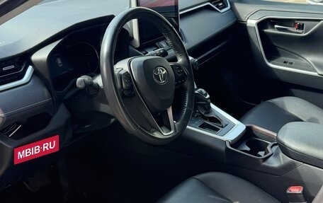 Toyota RAV4, 2022 год, 3 190 000 рублей, 8 фотография