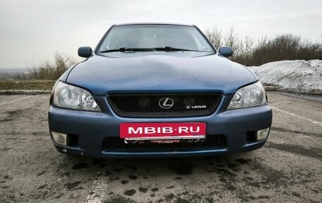 Lexus IS II рестайлинг 2, 1999 год, 760 000 рублей, 5 фотография