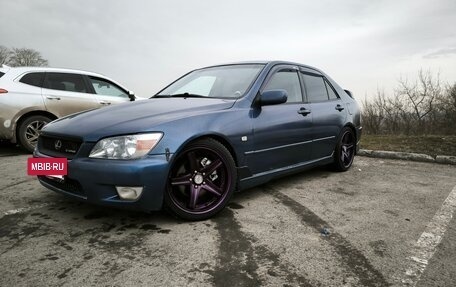 Lexus IS II рестайлинг 2, 1999 год, 760 000 рублей, 2 фотография