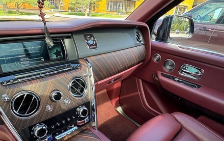 Rolls-Royce Cullinan, 2021 год, 38 500 000 рублей, 8 фотография