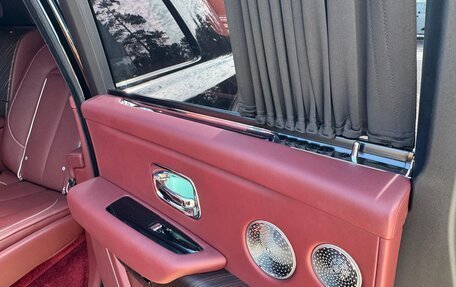 Rolls-Royce Cullinan, 2021 год, 38 500 000 рублей, 13 фотография