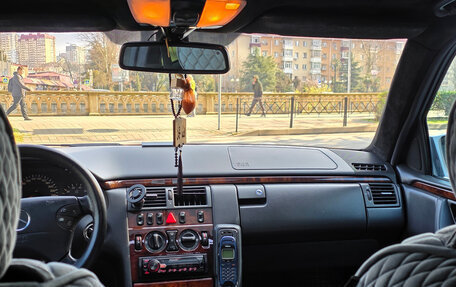 Mercedes-Benz E-Класс, 2000 год, 650 000 рублей, 6 фотография