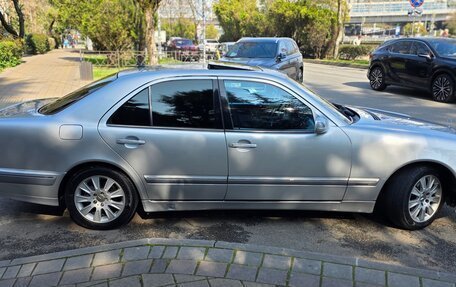 Mercedes-Benz E-Класс, 2000 год, 650 000 рублей, 2 фотография