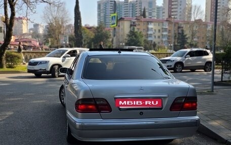 Mercedes-Benz E-Класс, 2000 год, 650 000 рублей, 3 фотография