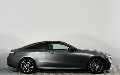 Mercedes-Benz E-Класс, 2019 год, 3 899 000 рублей, 2 фотография
