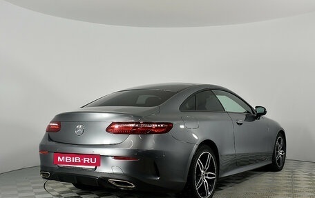 Mercedes-Benz E-Класс, 2019 год, 3 899 000 рублей, 3 фотография