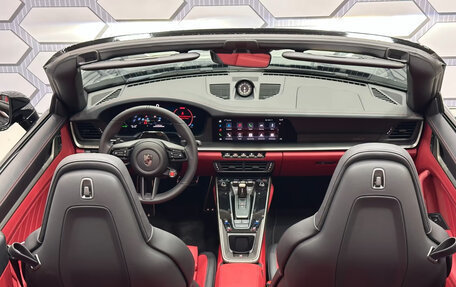 Porsche 911, 2025 год, 42 500 000 рублей, 25 фотография