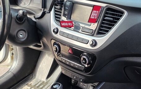Hyundai Solaris II рестайлинг, 2017 год, 1 120 000 рублей, 5 фотография