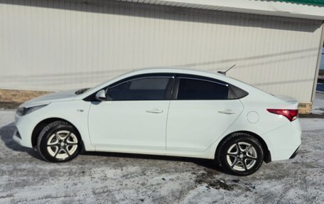 Hyundai Solaris II рестайлинг, 2017 год, 1 130 000 рублей, 5 фотография